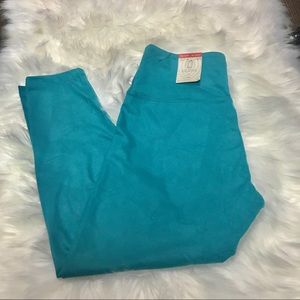 Balance Collection “The Capri” Athletic Leggings